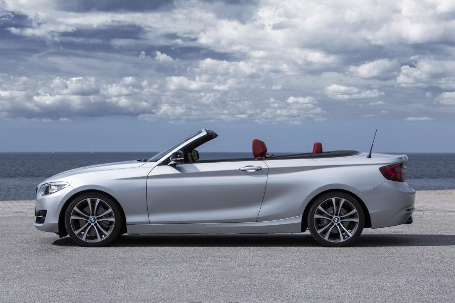  BMW 228i Convertible Sport Line 2014 года  (фото 17 из 66)